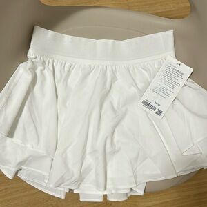 New unused Lululemon Court Rival HR Skirt Size:6
